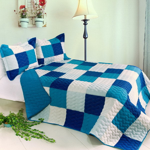 [Blue Crystal] 3PC Vermicelli-Quilted Patchwork Quilt Set (Full/Queen Size)