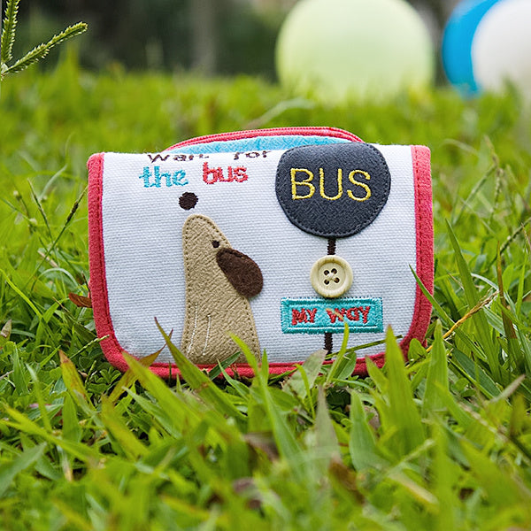 [Wait For The Bus] Embroidered Applique Fabric Art Trifold Wallet Purse / Card Holder (4.7*3.1)