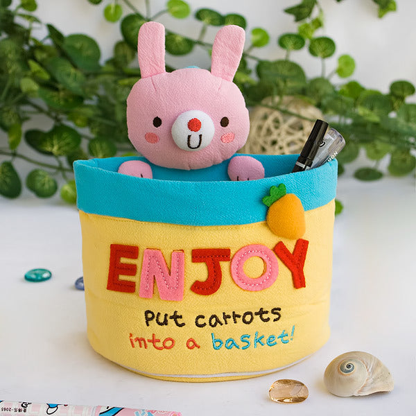 [Rabbit & Carrots] Embroidered Applique Wall Organizer / Hanging Organizer / Storage Box (6*7*3.5)