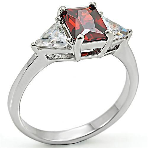 6X069 - High-Polished 925 Sterling Silver Ring with AAA Grade CZ in Garnet