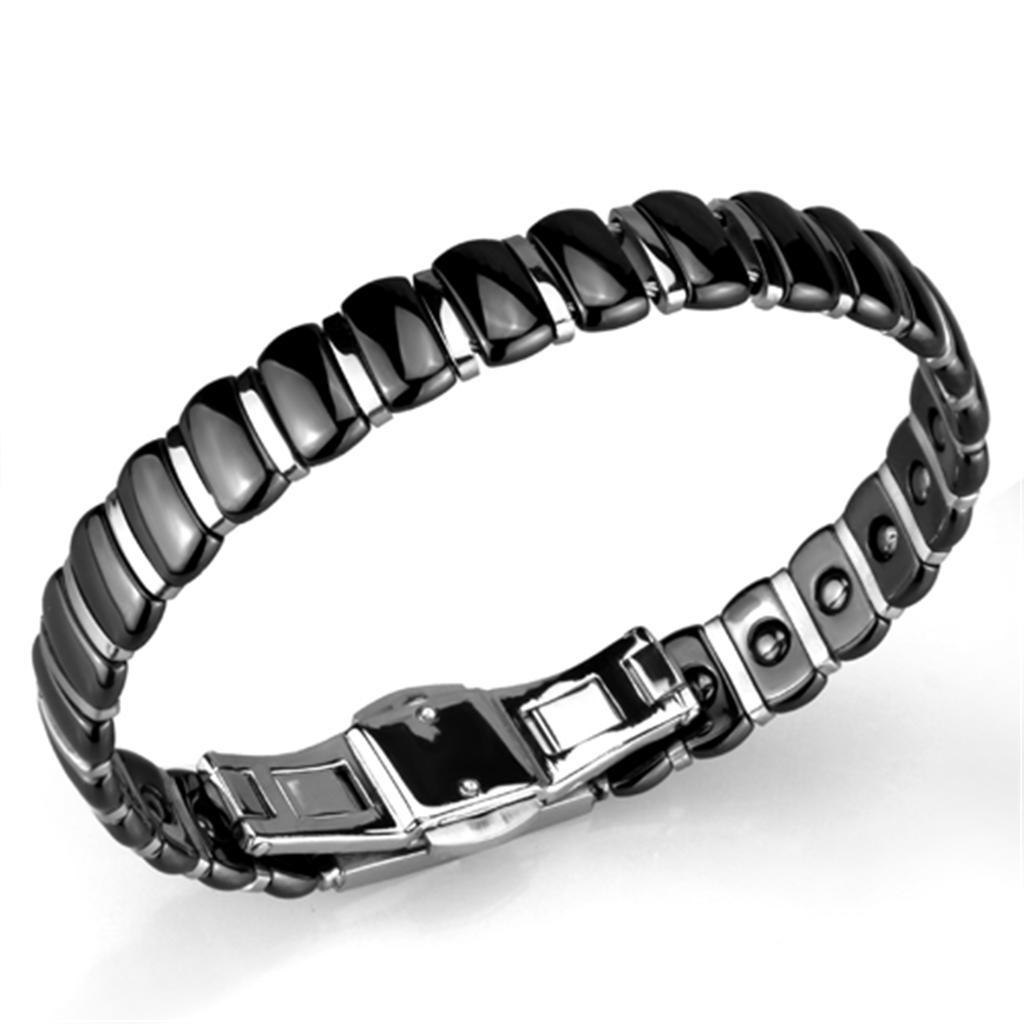 3W995 - High polished (no plating) Stainless Steel Bracelet with Ceramic in Jet