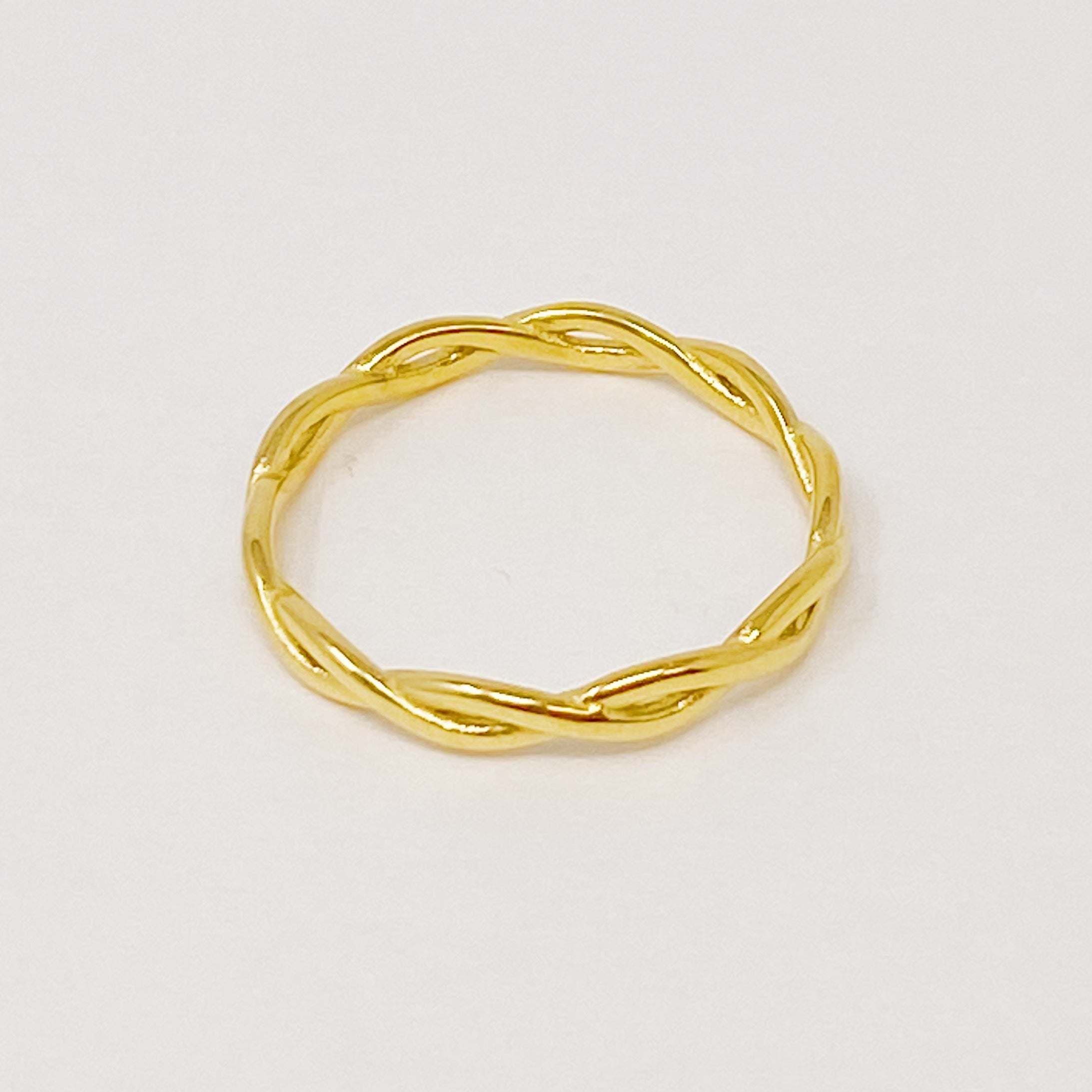 Dainty Twisted Rope Ring