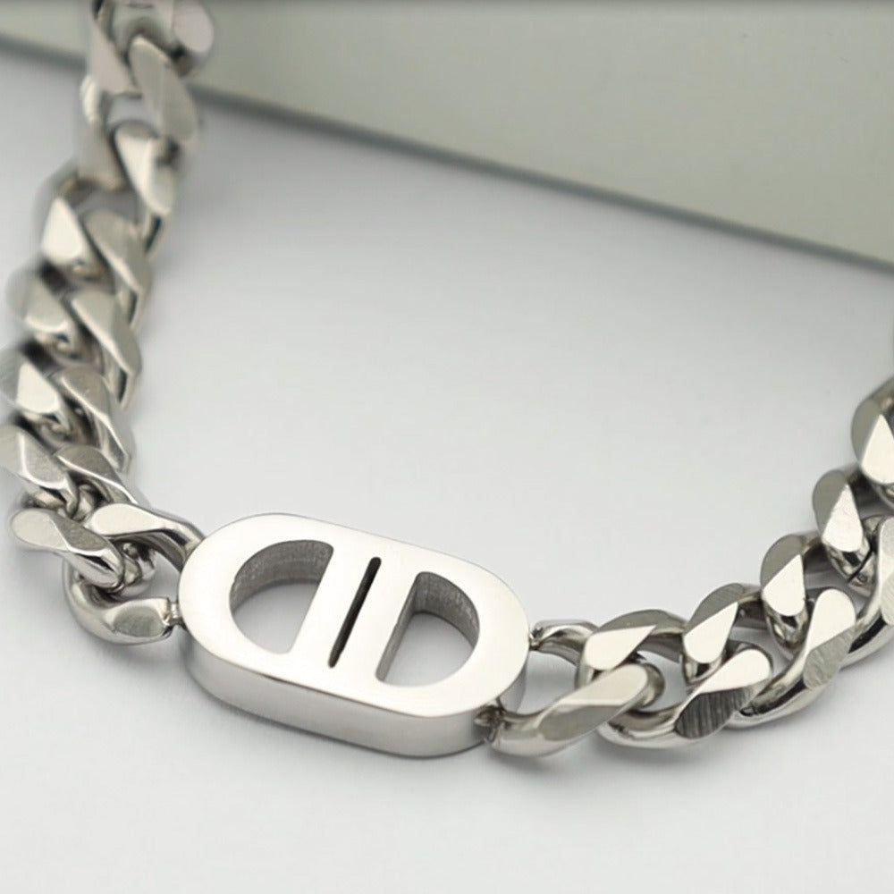 Personality Exaggerated Titanium Steel Thick Chain Letter Necklace Women HIp Hop Niche Simple Golden Silver Accessories