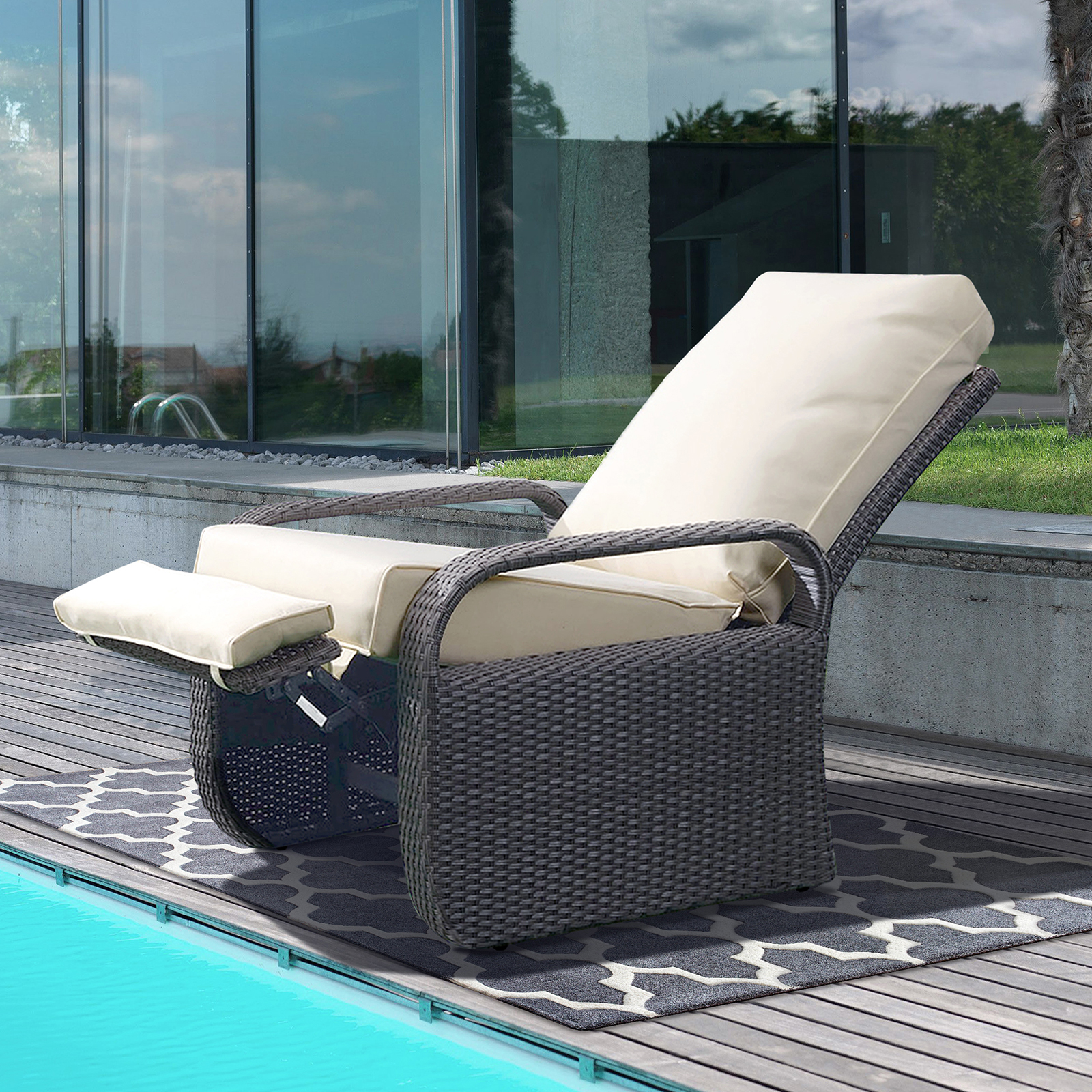 Adjustable Wicker Recliners with Aluminum Frame and Soft Cushions;  PE Rattan Recliner Lounge Chair for Indoor Outdoor Patio Garden