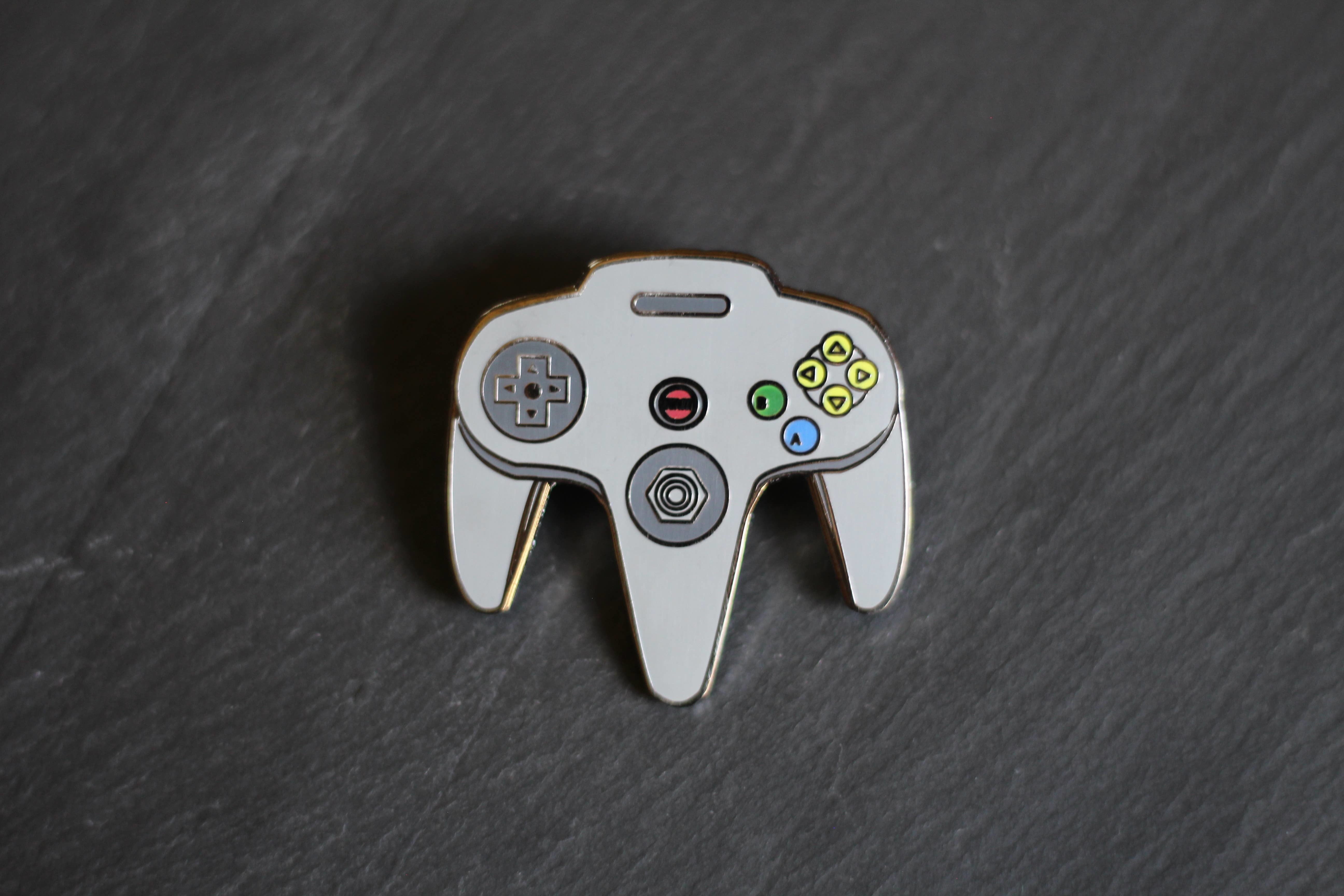 N64 Video Game Controller – Nintendo Enamel Pin