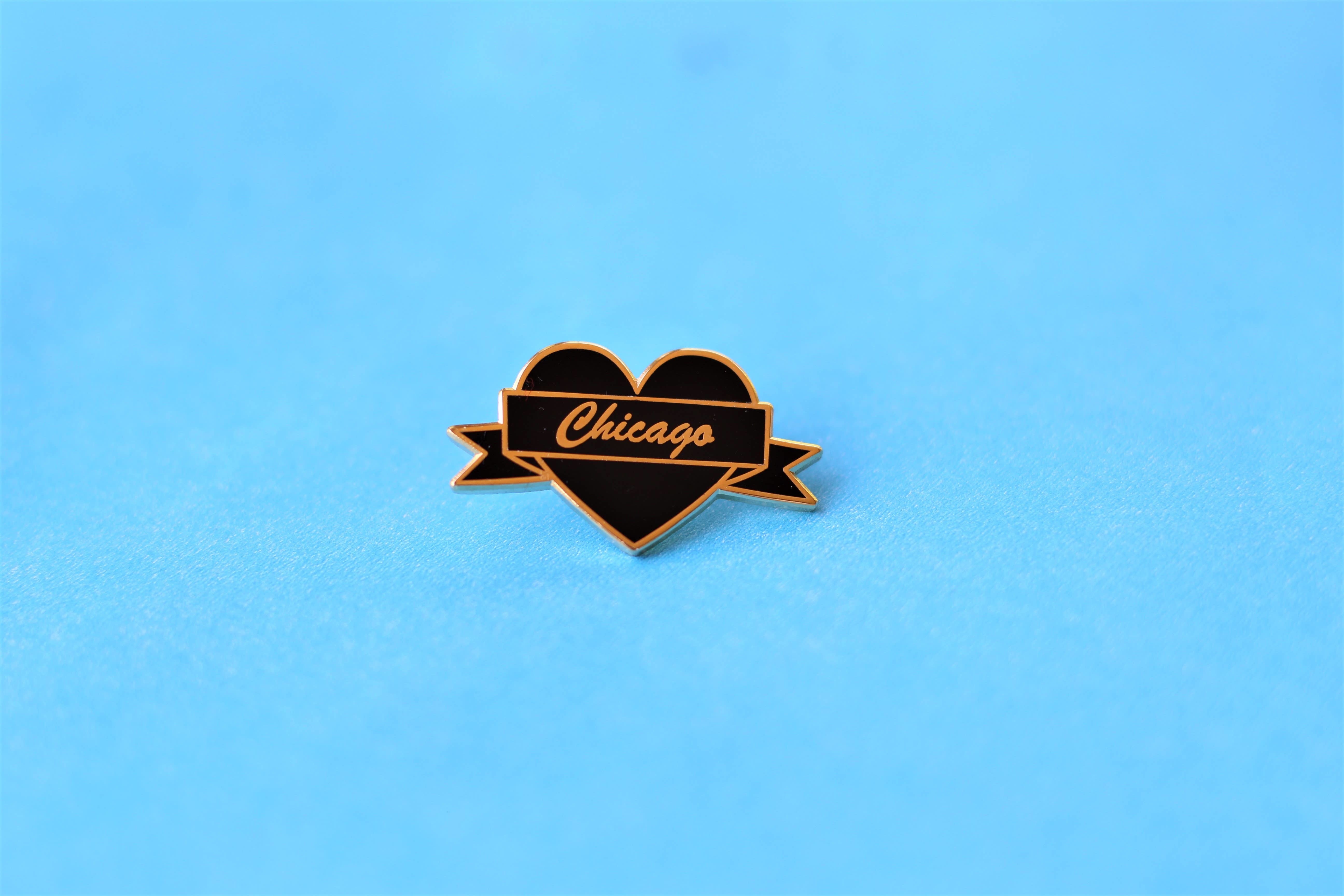 I Heart Chicago – Black & Gold City Pin