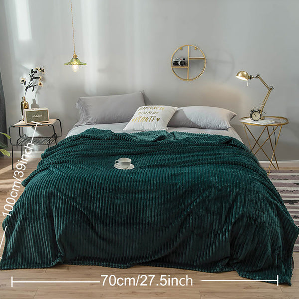 Dark Green Printed Flannel Throw Blanket Solid color Soft Lightweight Throw Blanket 28*40 Inches 60*80 Inches