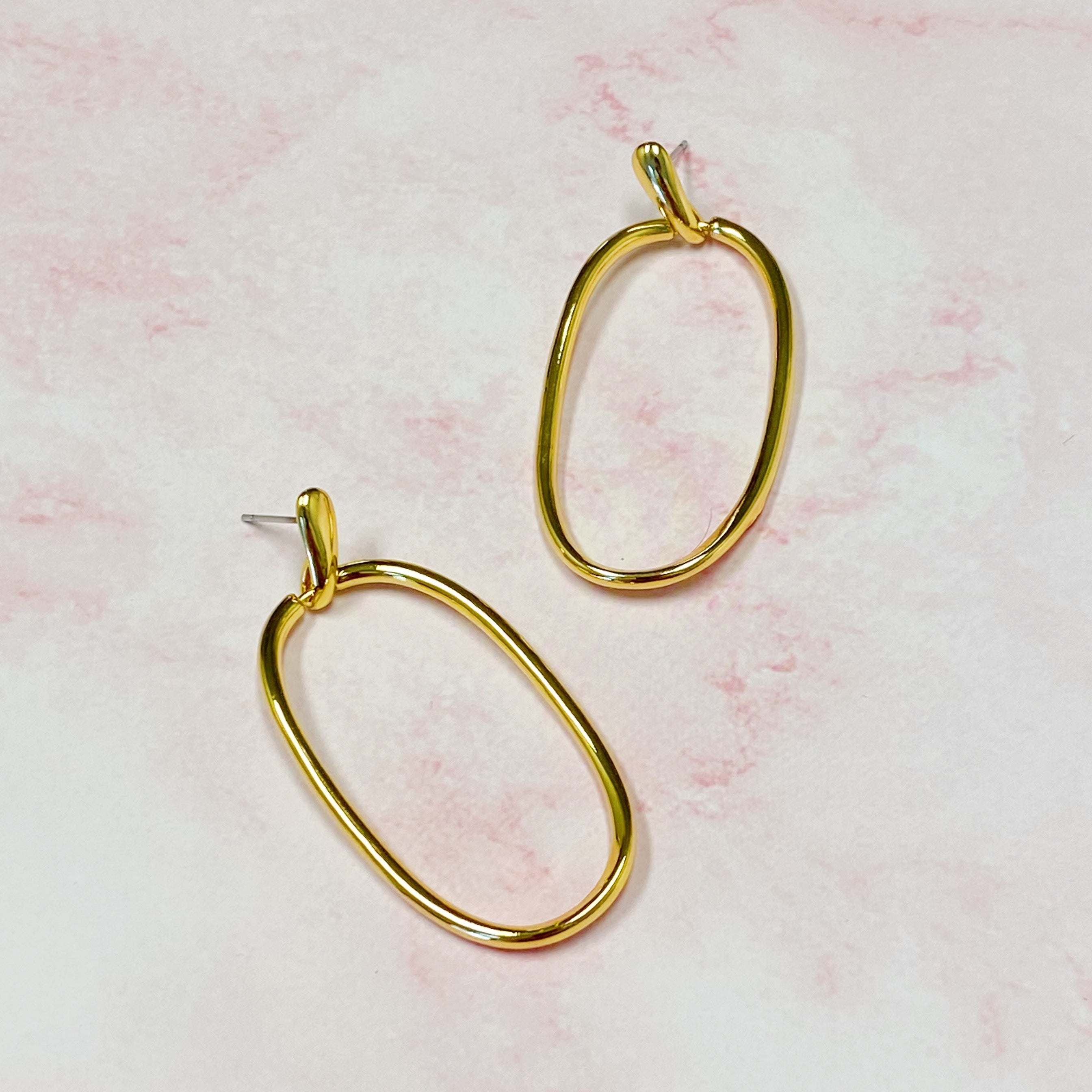 So Chic Oval Earrings