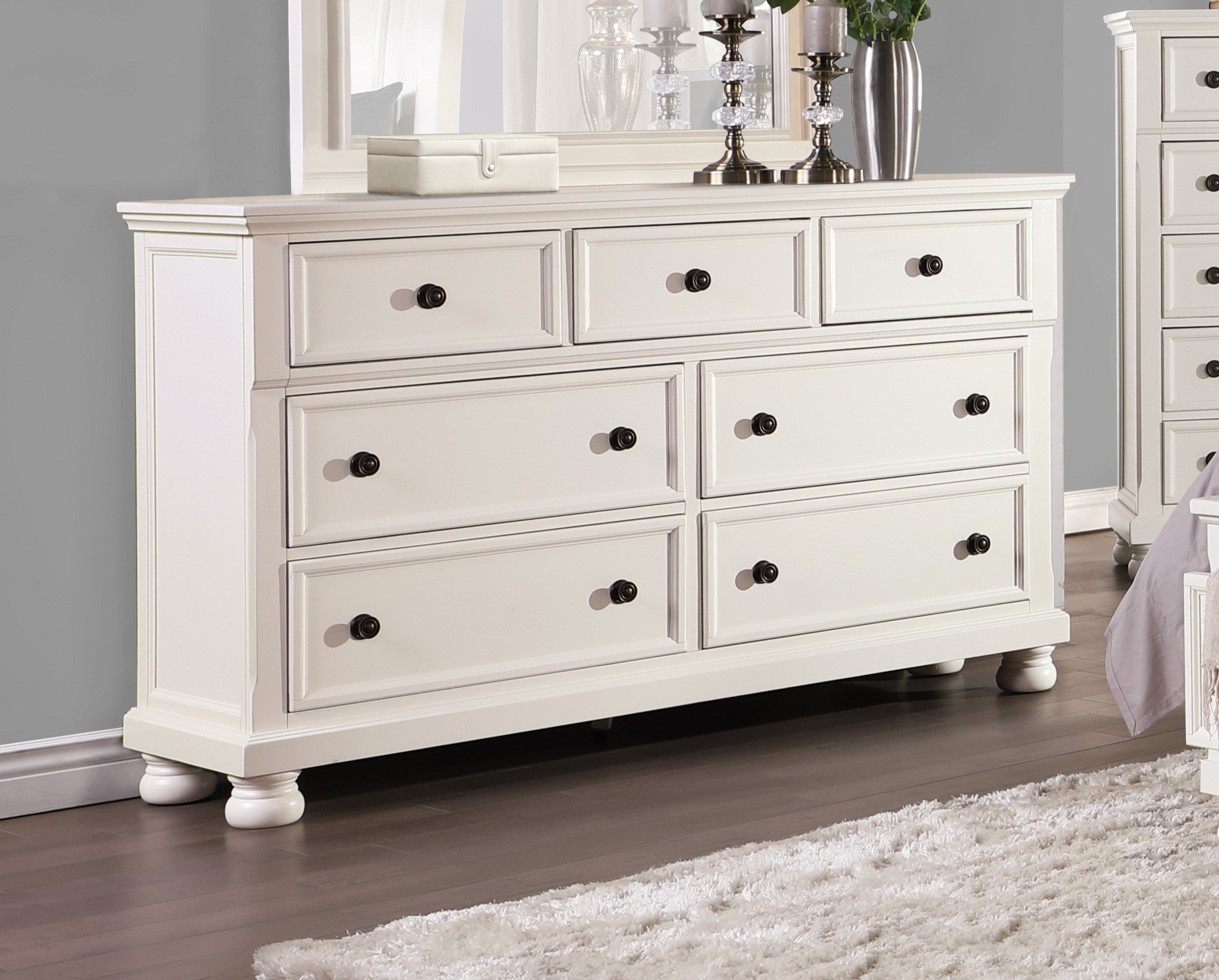 Transitional White Finish Dresser of 7 Drawers Jewelry Tray Traditional Design Bedroom Wooden Furniture