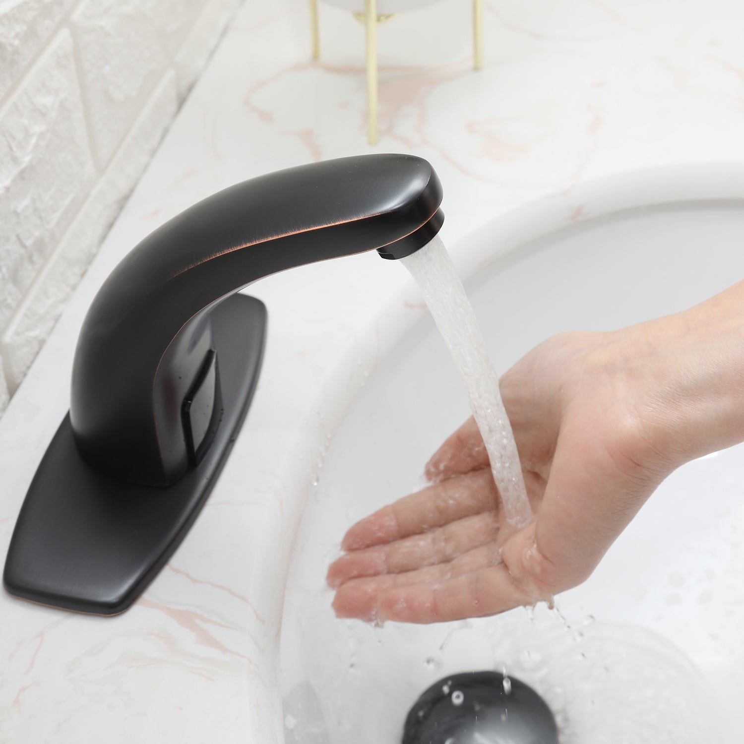 Automatic Sensor Touchless Bathroom Sink Faucet With Deck Plate In Matte Black